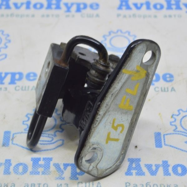 Петля двери нижняя перед лев VW Multivan T5 09-15 7E0831411B