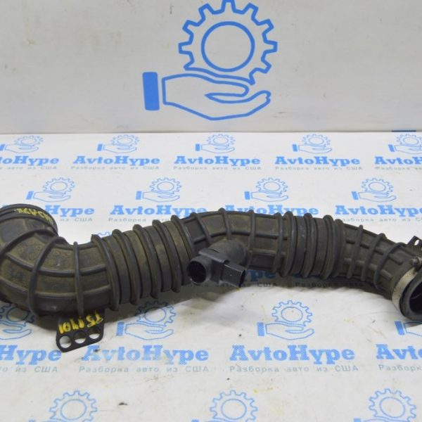 Воздуховод VW Multivan T5 09-15 2.0d с датчиком и клапаном 7E0129615G