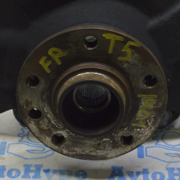 Ступица перед прав VW Multivan T5 09-15 (01) 7H0498611