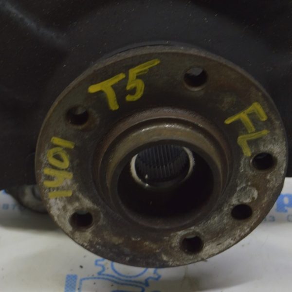 Ступица перед лев VW Multivan T5 09-15 (01) 7H0498611