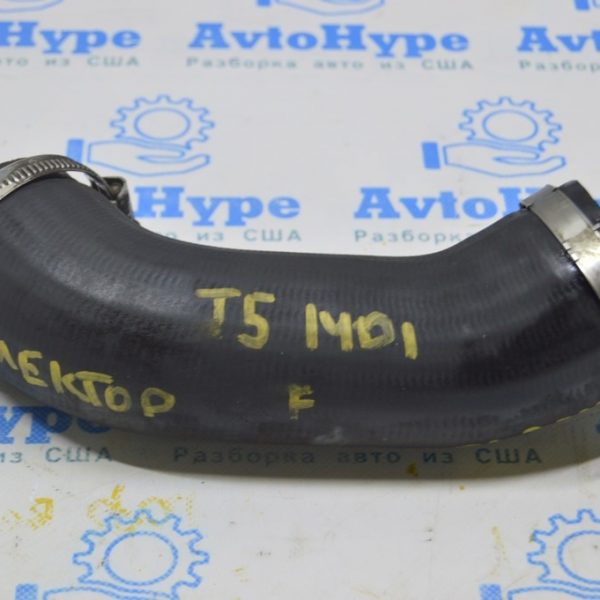 Патрубок на интеркулер левый VW Multivan T5 09-15 2.0d первый 7E0145790A