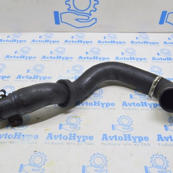 Патрубок на интеркулер левый VW Multivan T5 09-15 2.0d второй 7E0145958A