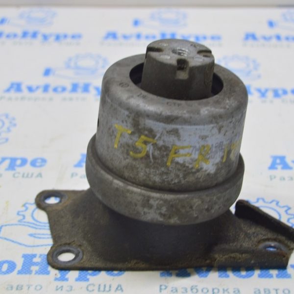 Подушка двигателя правая VW Multivan T5 09-15 2.0d (01) 7H0199256H