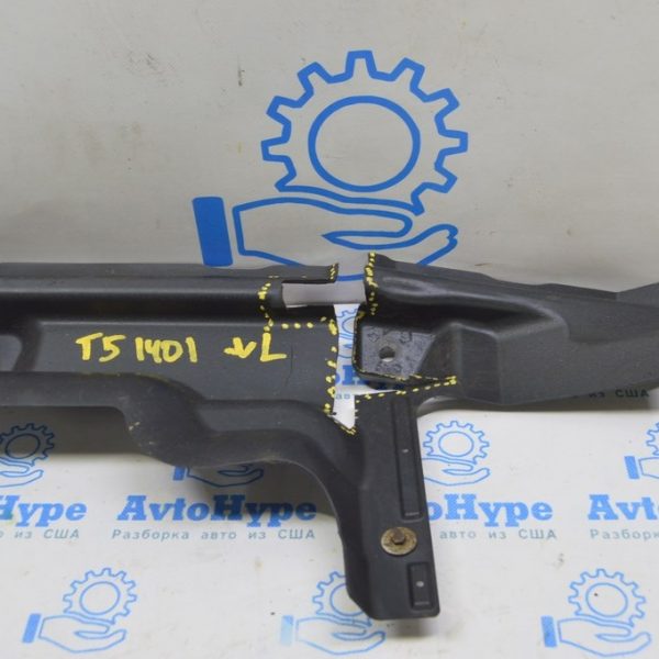 Защита днища левая VW Multivan T5 09-15 вторая (01) трещины 7E1825311