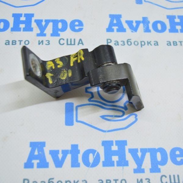 Петля двери верхняя передняя правая Audi A3 8V 15-20 4d 8X4-833-408-B