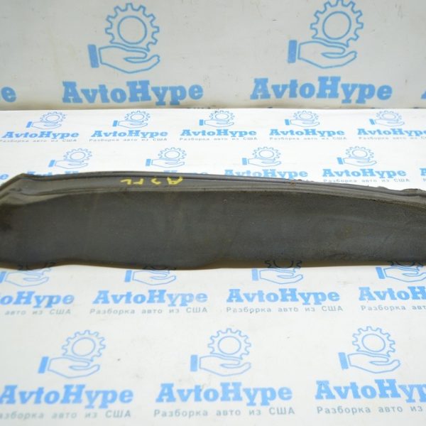 Уплотнитель крыла дверь-крыло левый Audi A3 8V 15-20 паралон 8V5-864-235