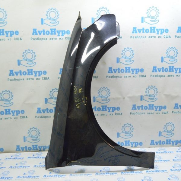 Крыло переднее правое Audi A3 8V 15-20 4d (01) замято 8V5-821-106-A