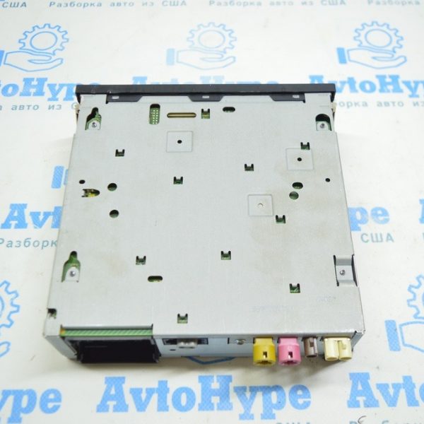 Головное устройство, магнитофон радио Audi A3 8V 15-16 4d под навигацию (01) 8V0-035-844