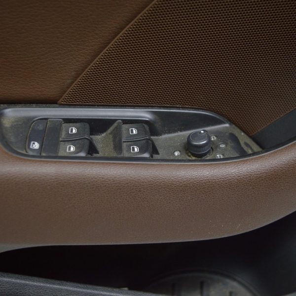 Управление стеклоподъемником перед лев Audi A3 8V 15-20 8V0959565D