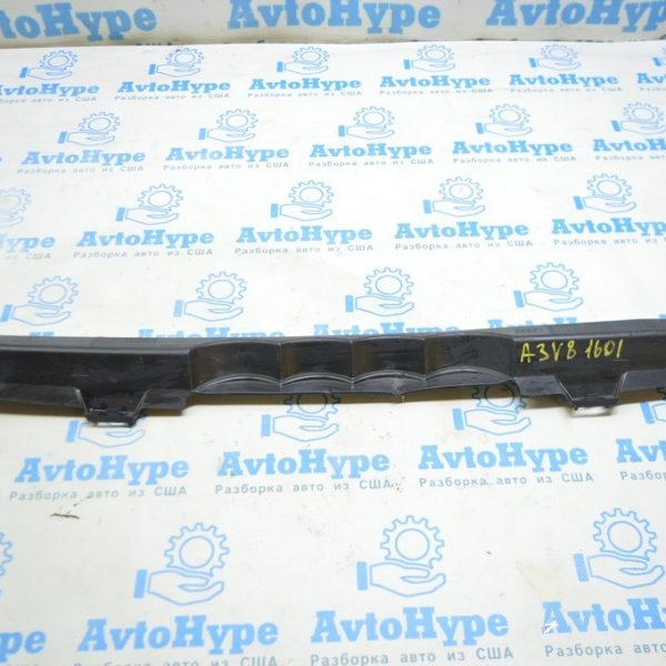 Крепление решетки радиатора Audi A3 8V 15-16 8V5-853-037-B