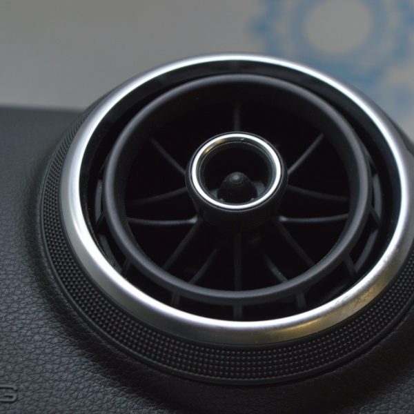 Воздуховод передней панели пассажирский правый Audi A3 8V 15-16 4d 8V0-820-901-B-6PS