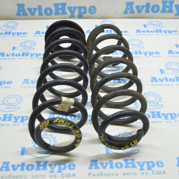 Пружина задняя правая Audi A3 8V 15-20 AWD (01) 5Q0-511-115-BE