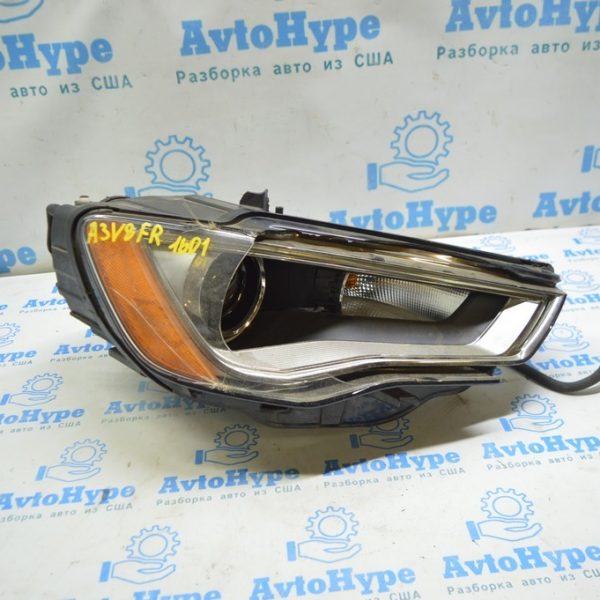 Фара передняя правая в сборе Audi A3 8V 15-16 xenon hid (01) деф. 8V0-941-044-B
