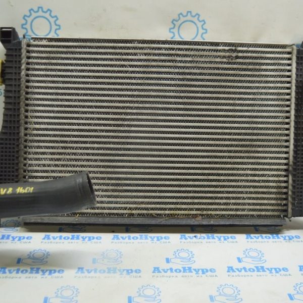 Интеркулер Audi A3 8V 15-20 1.8T, 2.0T (01) немного поведен 500 145 803K 5Q0-145-803-N