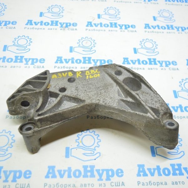 Кронштейн подушки двигателя правый Audi A3 8V 15-20 4d, 1.8T, 2.0T 06J-199-207-P