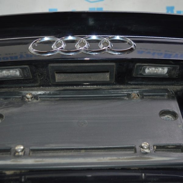 Ручка открытия крышки багажника Audi A3 8V 15-18 5d с камерой 8V0827566B