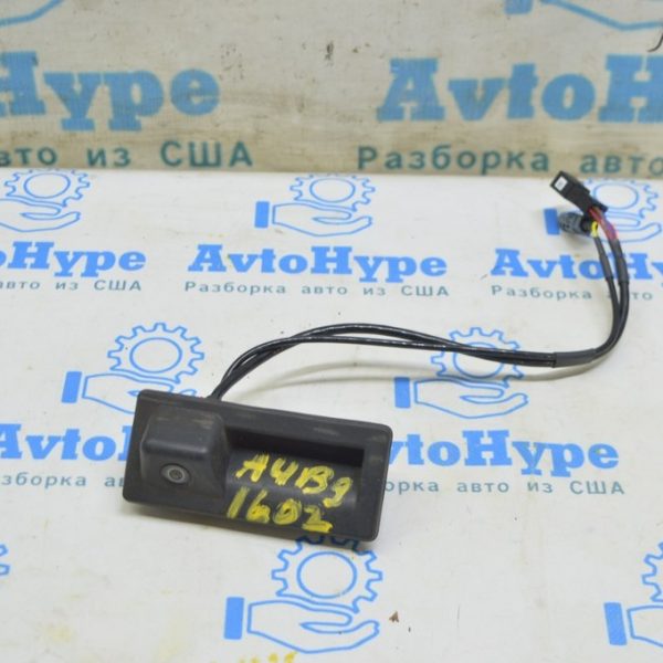 Камера заднего вида с кнопкой и ручкой открытия багажника Audi A4 B9 17- 3V0827566L