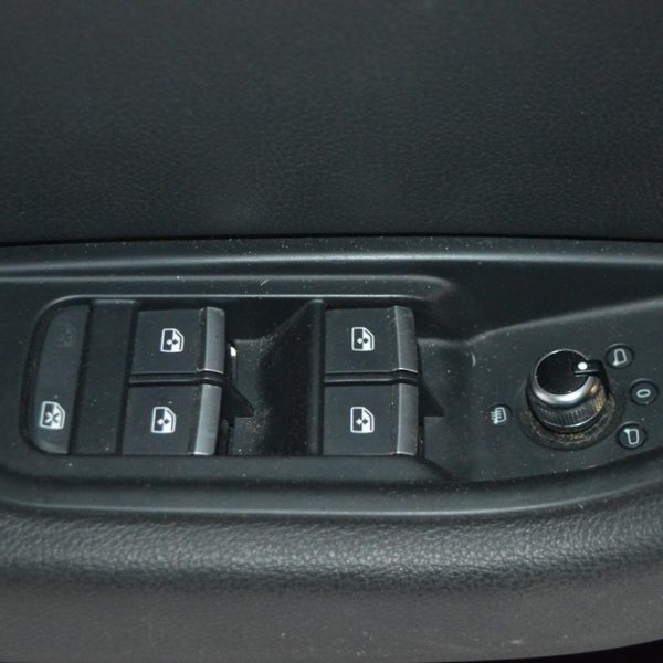 Управление стеклоподъемником передним левым Audi A4 B9 17- 8W0959851E 5PR