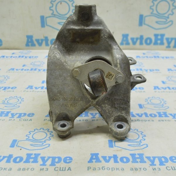 Опора двигателя правая Audi A4 B9 17- 2.0T 4M0-199-870-AM
