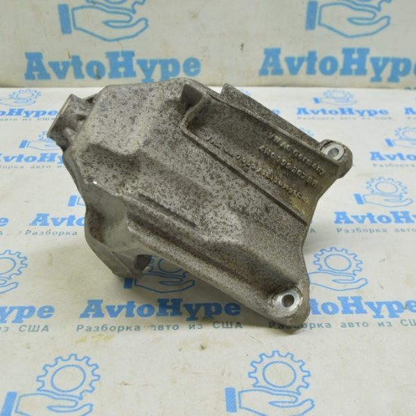 Кронштейн подушки двигателя левый Audi A4 B9 17- 2.0T 4M0199307CB