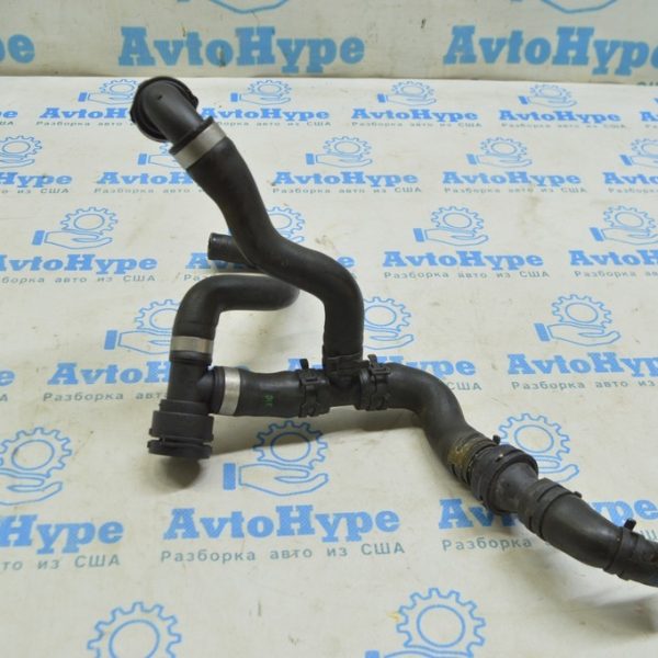 Патрубок системы охлаждения Audi A4 B9 17- 2.0T 8W0122449AT