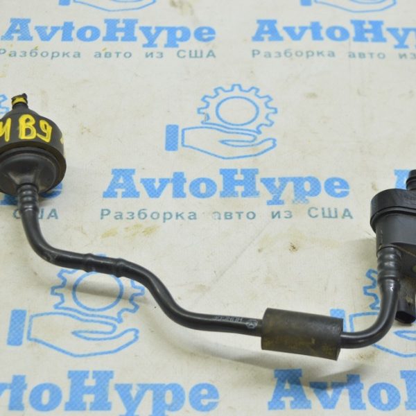 Клапан продувки топливных паров Audi A4 B9 17- с трубкой, дефект трубки (01) 06H906517Q