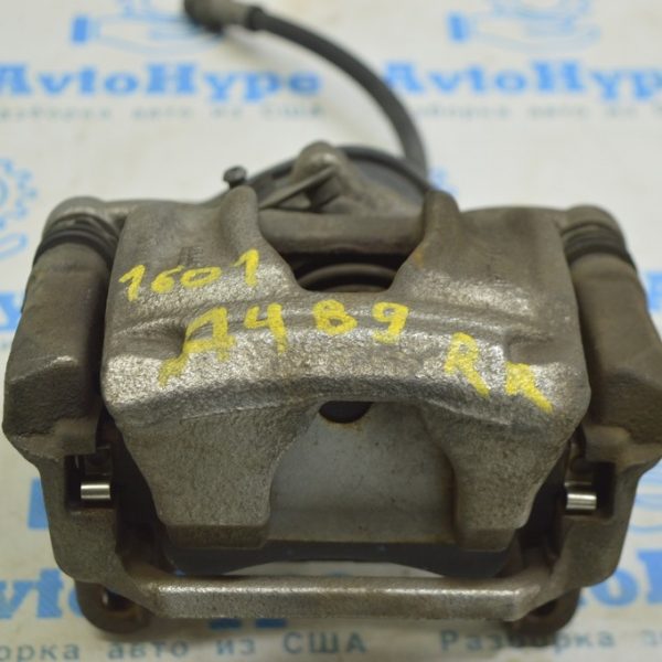 Суппорт задний правый Audi A4 B9 17- электро 8W0615404 8W0615404