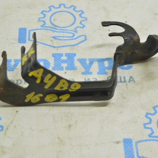 Кронштейн провода датчика ABS задний правый Audi A4 B9 17- 8W0-971-846-E