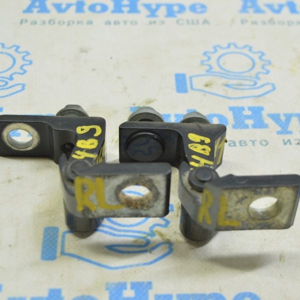 Петля двери нижняя задняя левая Audi A4 B9 17- 8W0833405A