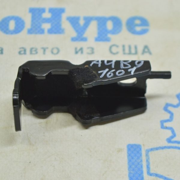 Кронштейн заднего ряда сидений Audi A4 B9 17-19 8W0-886-193