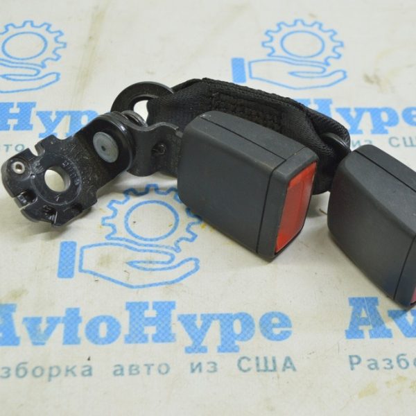 Защелка ремня безопасности задняя левая Audi A4 B9 17- черная 8W0-857-739-C-MNB