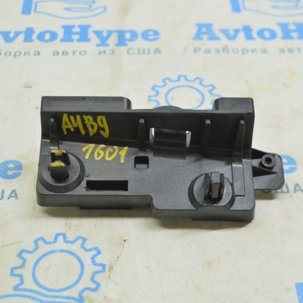 Кронштейн ручки открывания капота салонная Audi A4 B9 17- (01) надлом крепления 8W1823633C