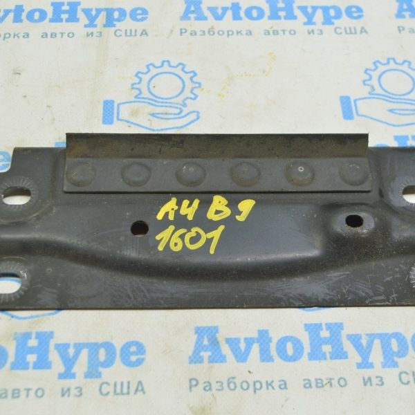 Распорка кузова Audi A4 B9 17- 8W0803183A