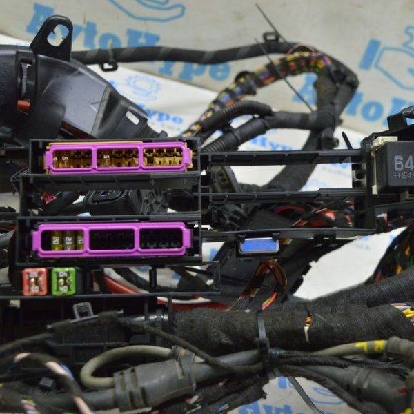 Блок предохранителей подторпедный Audi A4 B9 17- черный 8K0941824D