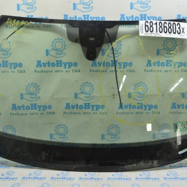 Лобовое стекло Audi A4 B9 17- (01) скол 8W0-845-099-J-NVB