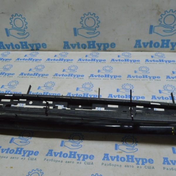 Нижняя решетка переднего бампера Audi A4 B9 17-19 8W0807683 9B9