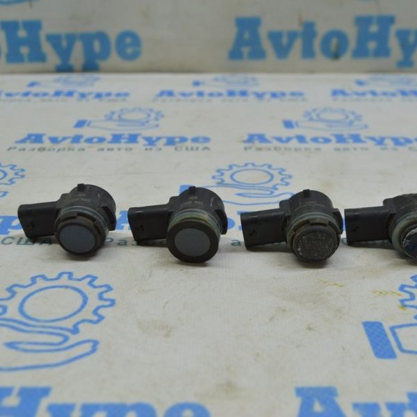 Парктроник переднего бампера  Audi A4 B9 17-19 5Q0919275B