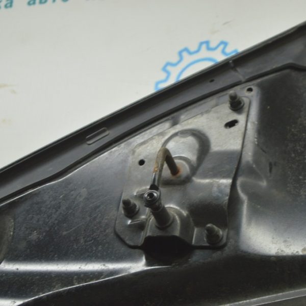 Крюк замка капота правый Audi A4 B9 17- 8W0823186D