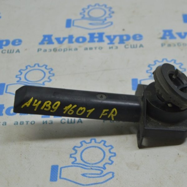 Кронштейн радиатора нижний правый Audi A4 B9 17- 2.0T в сборе 8W0805201