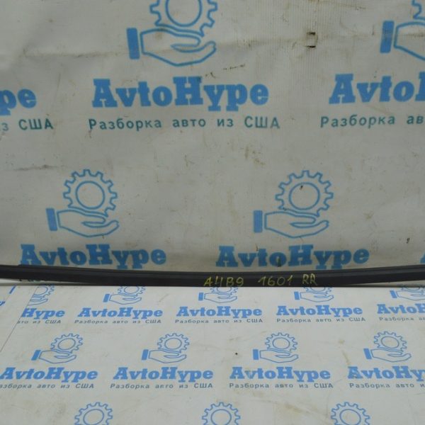 Молдинг дверь-стекло центральный задний правый Audi A4 B9 17- мат 8W0839478A