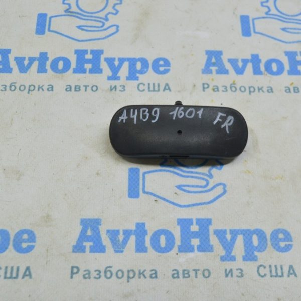 Форсунка омывателя лобового стекла правая Audi A4 B9 17- с подогревом 4H0955988C