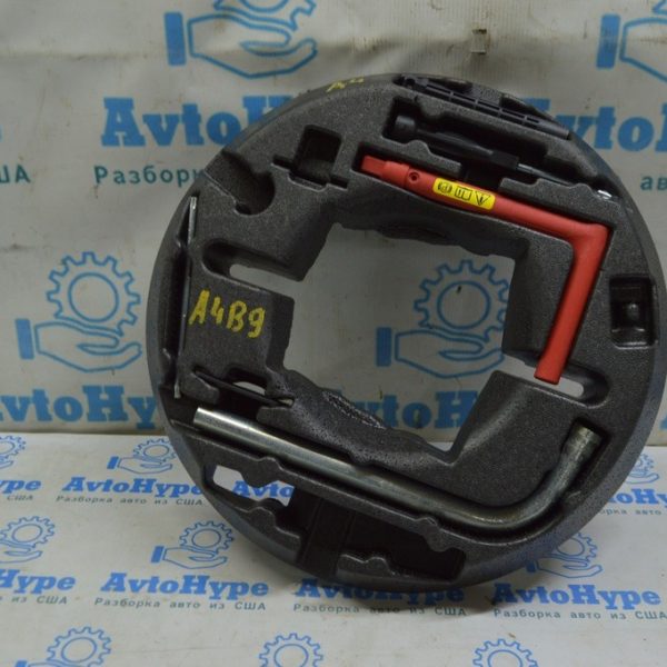 Направляющая для замены колеса Audi A4 B9 17- 893012223