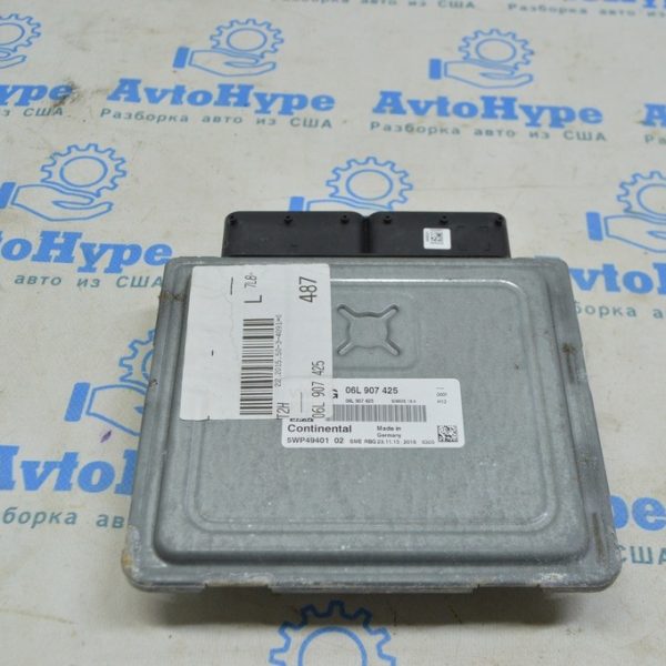Блок ECU компьютер двигателя Audi A4 B9 17- 2.0T (01) 06L907425