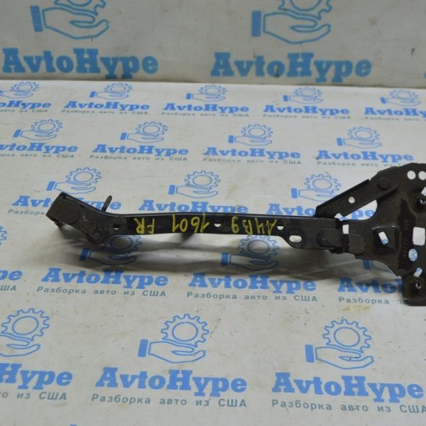 Кронштейн крыла правый Audi A4 B9 17- 8W0821136B