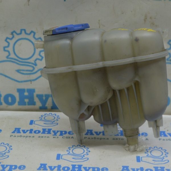 Расширительный бачок охлаждения Audi A4 B9 17- 2.0T с крышкой 8W0121405E