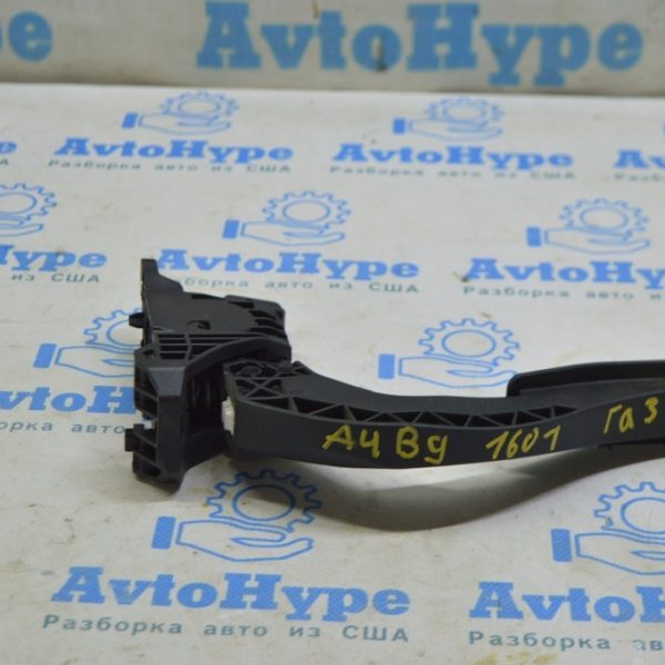 Педаль газа Audi A4 B9 17- 8W1723523