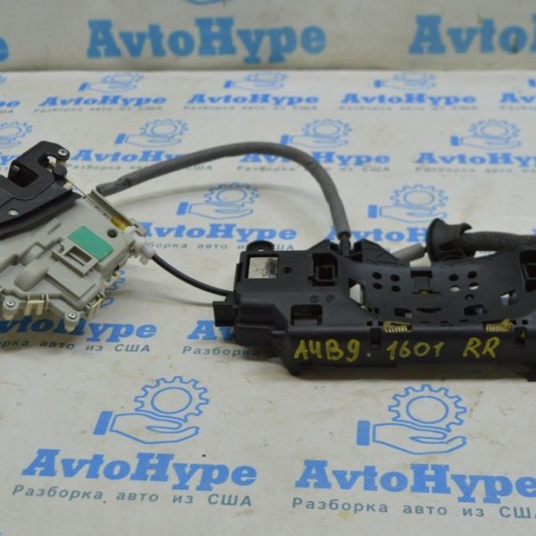 Механизм ручки двери задней правой Audi A4 B9 17- 8W0837812A