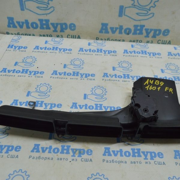 Воздуховод передней панели верхний правый  Audi A4 B9 17- с заслонкой 8W1-819-726-A