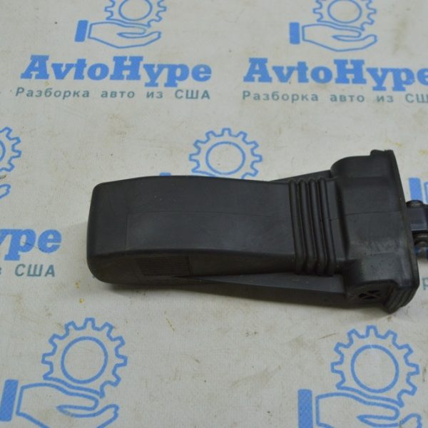 Кожух ограничителя двери задней правой Audi A4 B9 17- 8W0839267