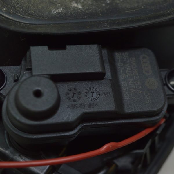 Замок лючка бензобака Audi A4 B9 17- 8V0862153B